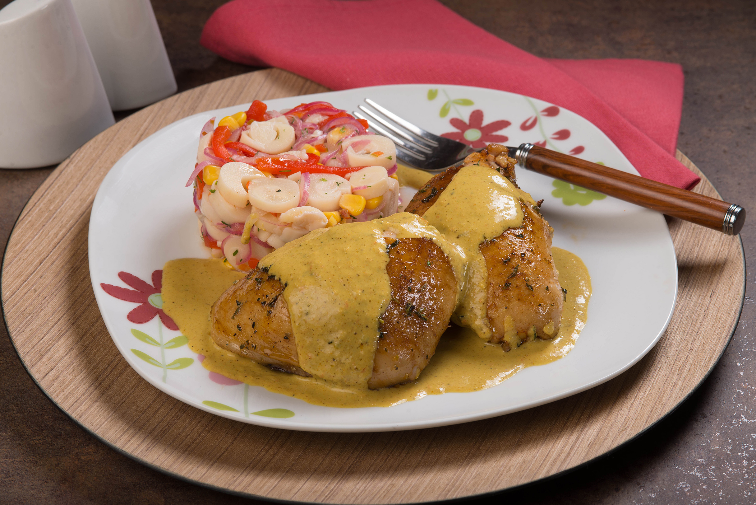 Pollo en salsa a la huancaína